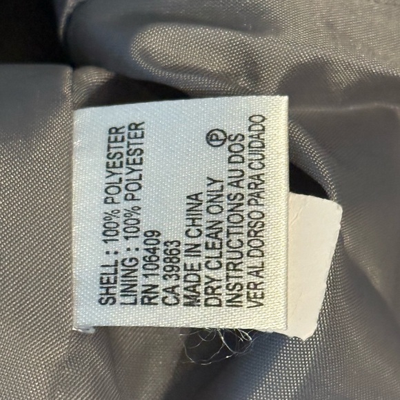 Women Larry Levine Silver Gray Skirt Suits size 6 Lined  SkirtSuit Church - Picture 8 of 10